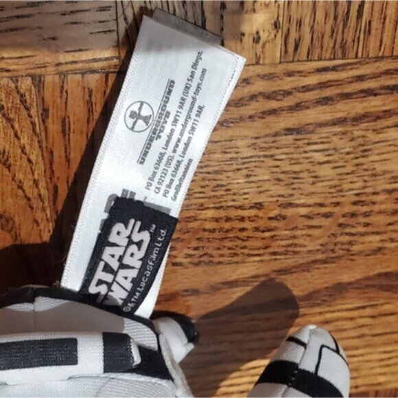 STAR WARS- THE FORCE AWAKENS *TALKING* STORMTROOPER- 10" PLUSH TOY - Picture 6 of 6